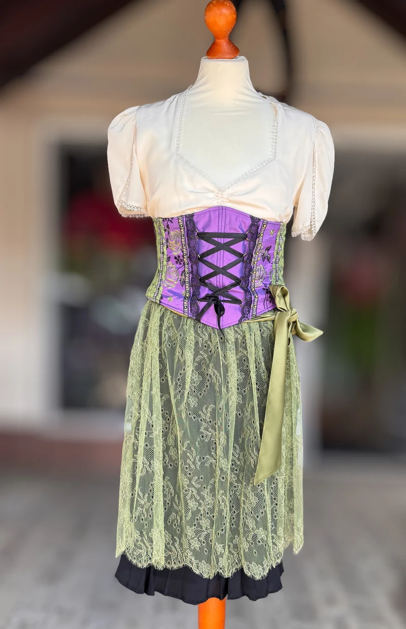 Tian von Tastique Dirndl, 4-Teiler Mieder, Rock, Schürze, Gr. 36 Unikat