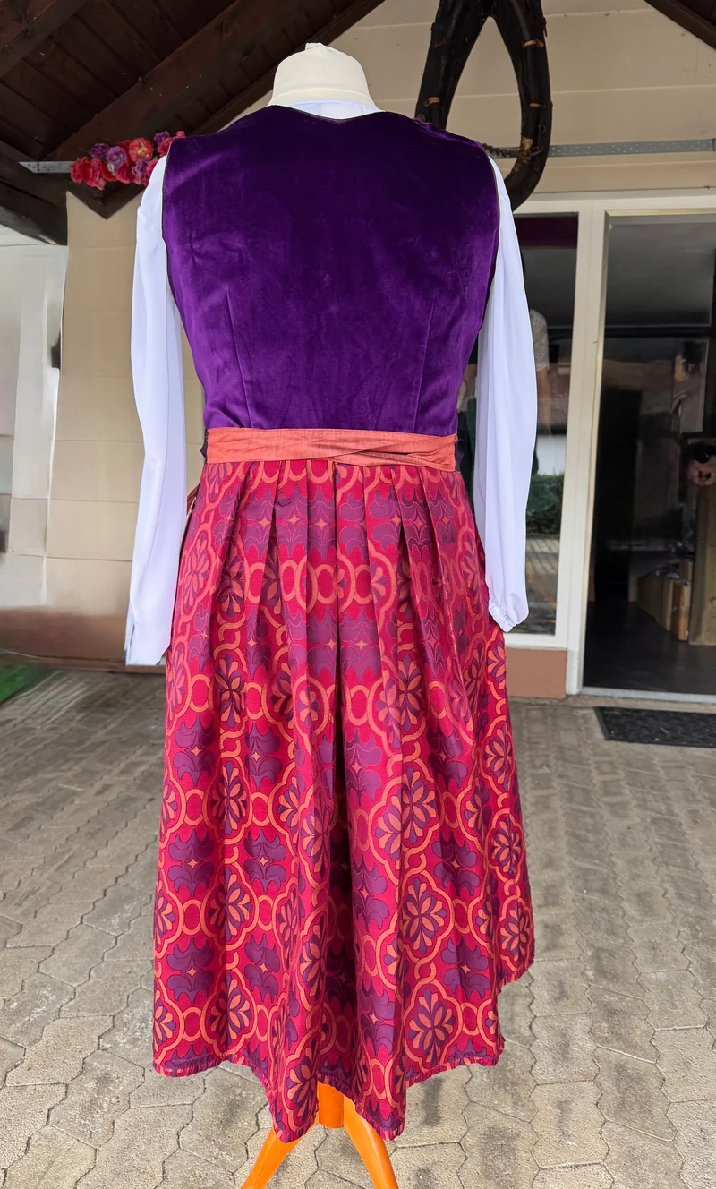 Dirndl Alpenfee, Fabienne, Orange, lila, rot, Samtdirndl, 75cm