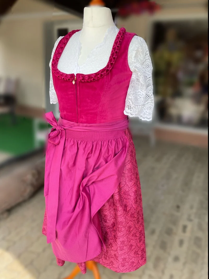 Dirndl Alpenfee, Zazu, Samt pink 75 cm, Große Größen