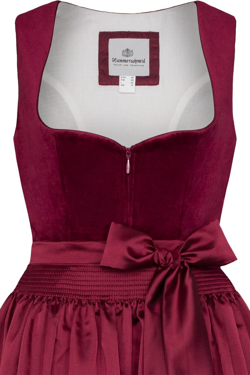 Monochromes langes Samtdirndl mit Herzausschnitt - weinrot