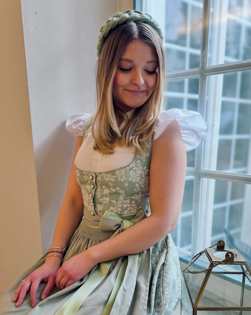 Dirndl Alpenfee, Alma, grün mint 70 cm, Große Größen