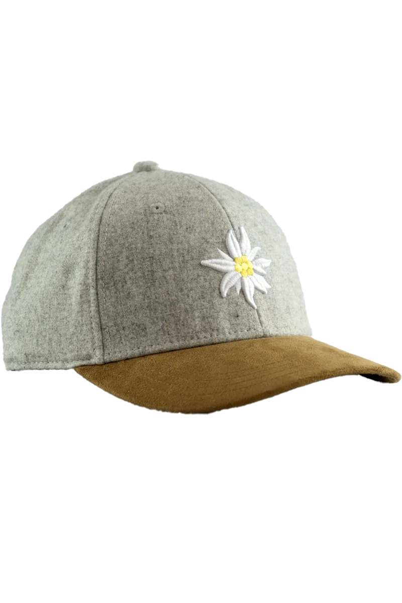 Unisex Cap aus Flanell mit Edelweiß-Stickerei - hellgrau
