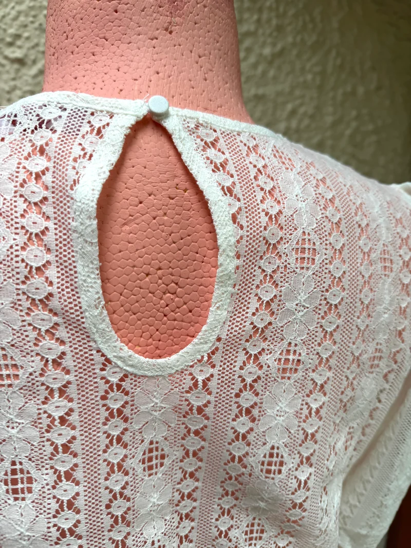 Dirndlbluse Krüger Madl, Inara, hochgeschlossen, Spitze