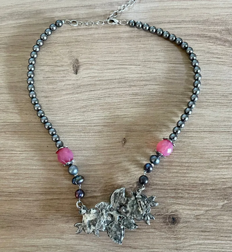 Trachten Kette Collier, pink, grau Blüten Perlen