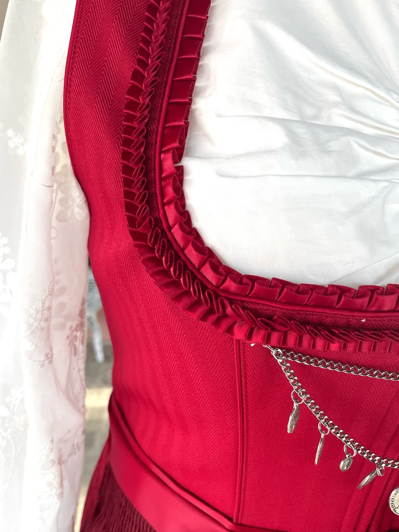 Dirndl Krüger Collections, Shiloh, 70 cm, rot mit Charivari, große Größen