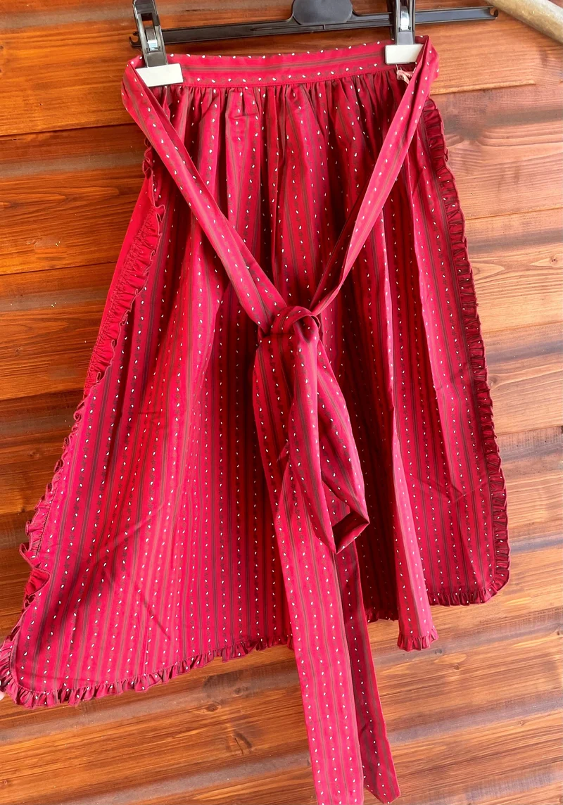 Dirndlschürze, Julia Trentini, Sophie 62 65er rot Gr. 1