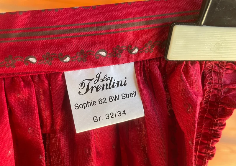 Dirndlschürze, Julia Trentini, Sophie 62 65er rot Gr. 1
