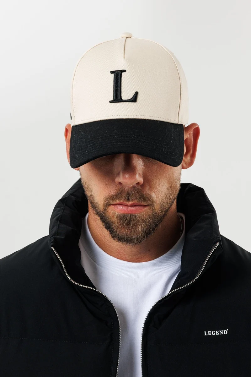 LEGEND INITIAL LOGO CAP - BLACK