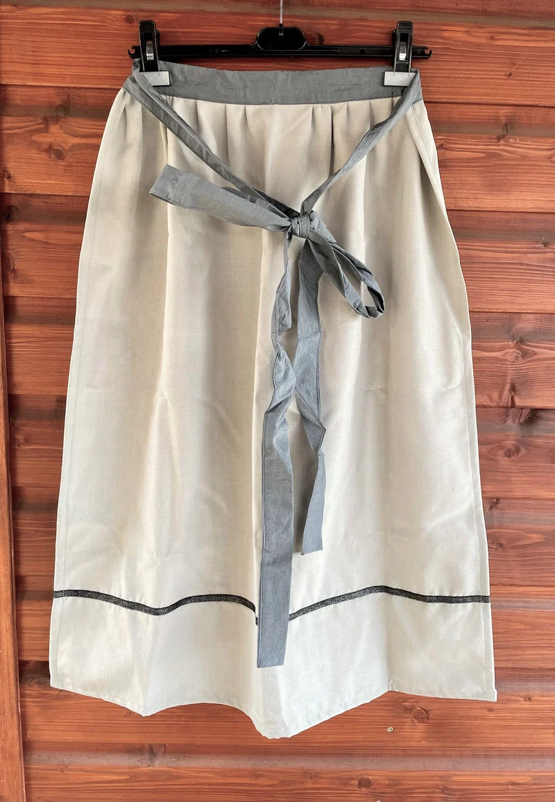 Dirndlschürze, Schürze, hellgrau grau für 85er , Gr. 2