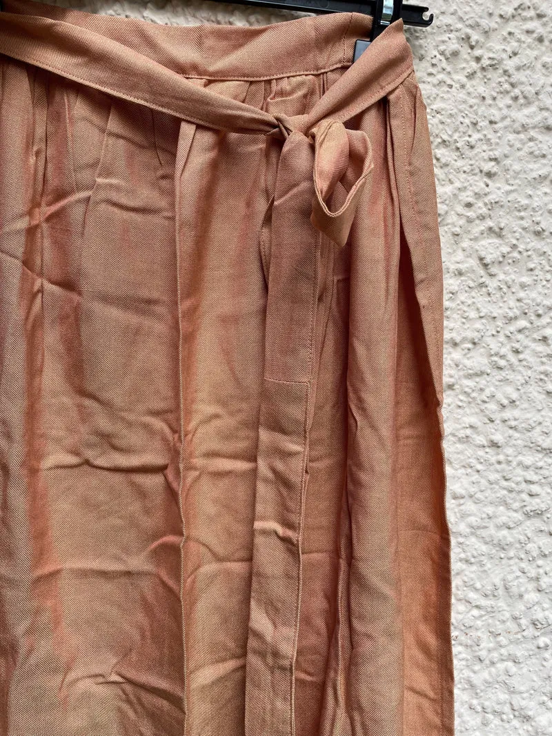 Dirndlschürze, Schürze, lachs schimmernd, Gr. 2, für 85er