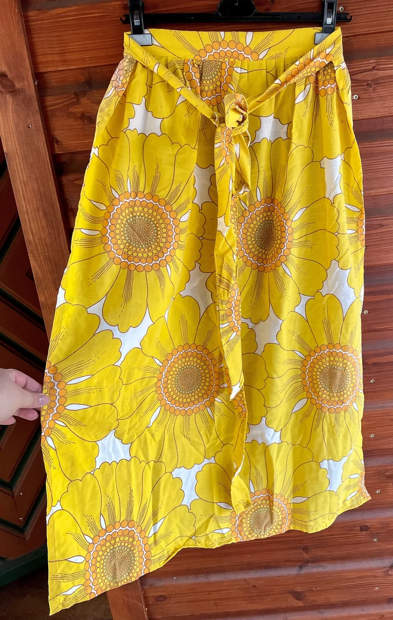 Dirndlschürze, Schürze, Retro gelb für 90er, Gr. 1