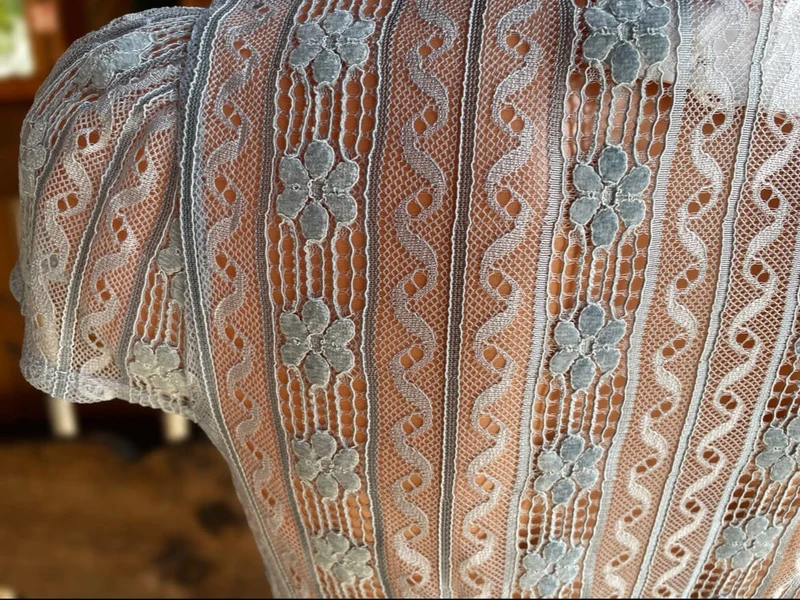 Dirndlbluse Krüger Madl, Lavina, hell blau, hochgeschlossen
