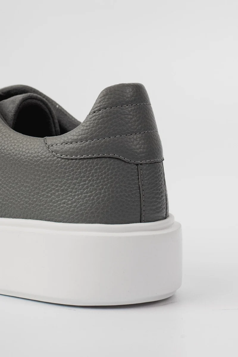 VELORA TRAINER - GREY