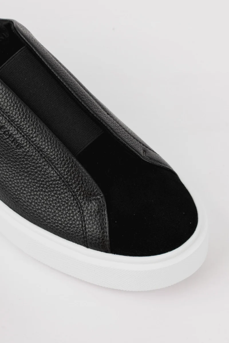 VELORA TRAINER - BLACK