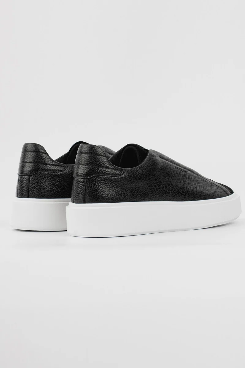 VELORA TRAINER - BLACK