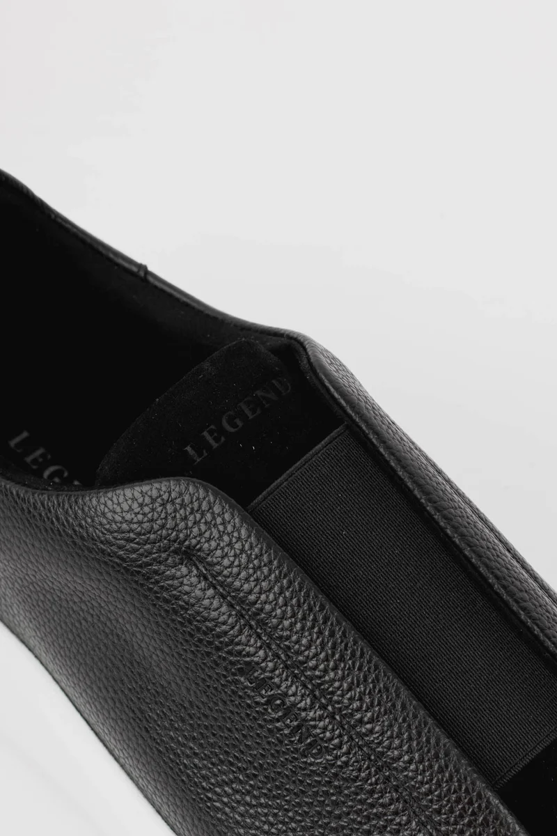 VELORA TRAINER - BLACK
