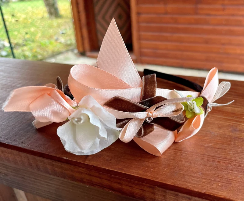 Haarschmuck, Haarreifen Blüten, Lachs, Braut, Dirndl, Satin