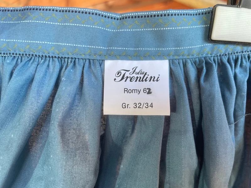 Dirndlschürze, Julia Trentini, 62, 65er, grau silber, Gr. 1