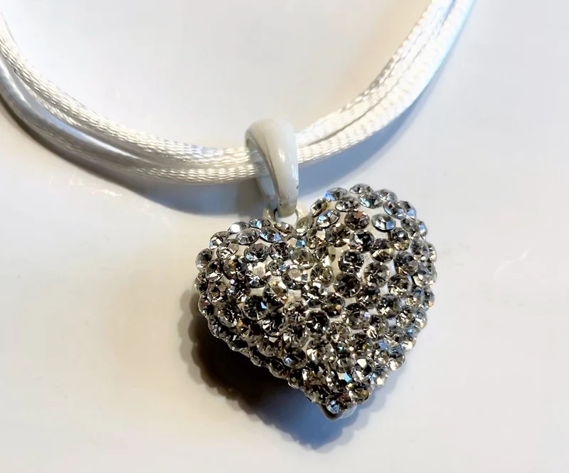 Trachten Kette Herz und Strass, verschiedene Farben