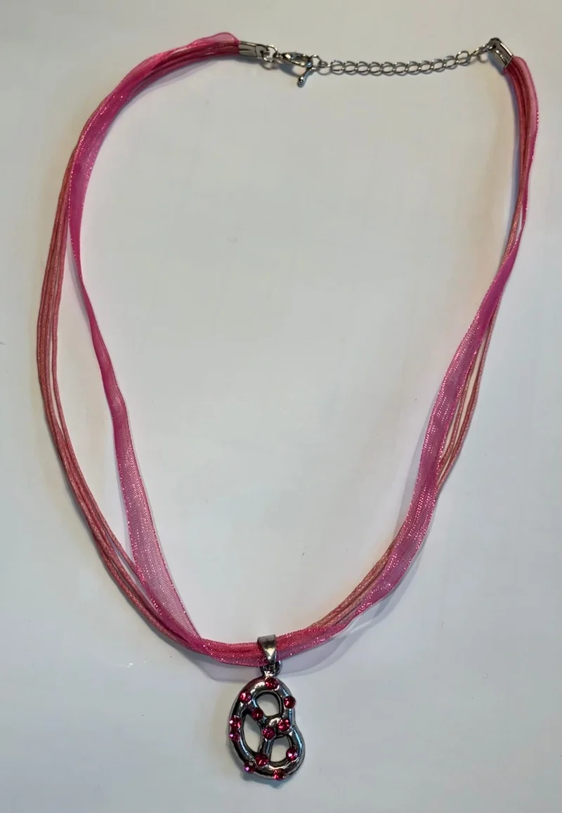 Trachten Kette mit Breze und Strass, verschiedene Farben