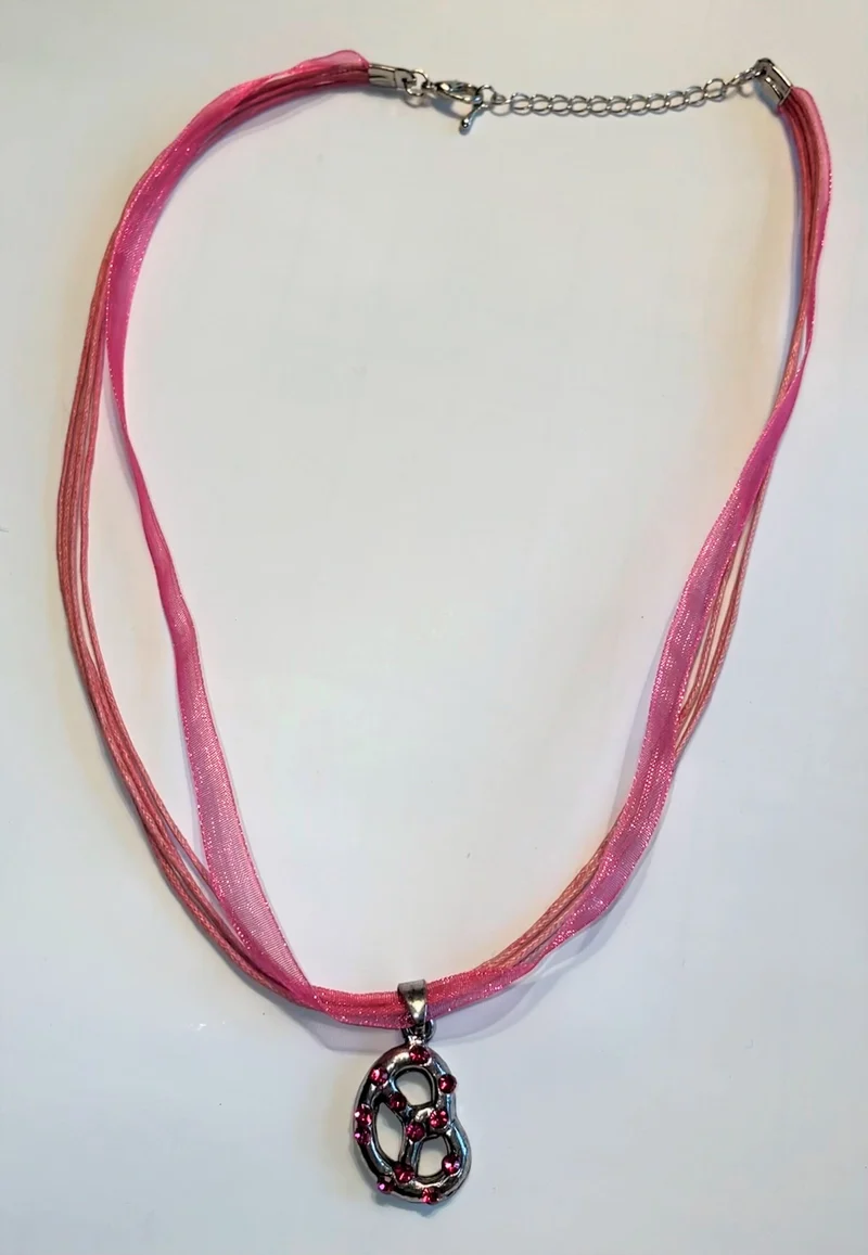 Trachten Kette mit Breze und Strass, verschiedene Farben
