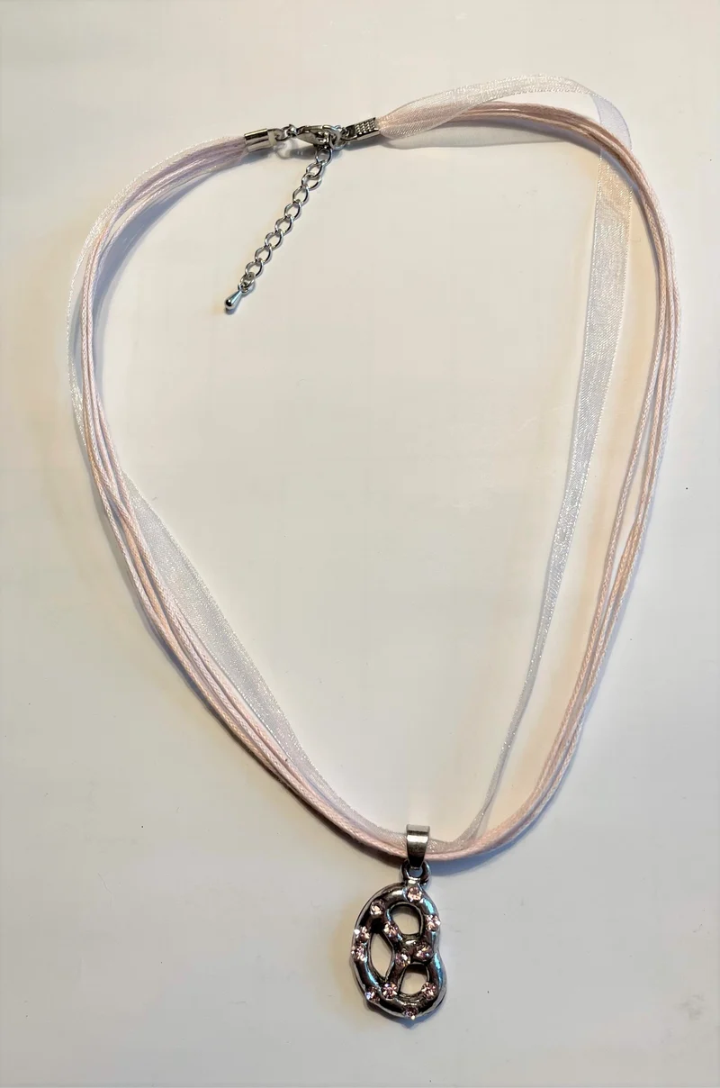 Trachten Kette mit Breze und Strass, verschiedene Farben