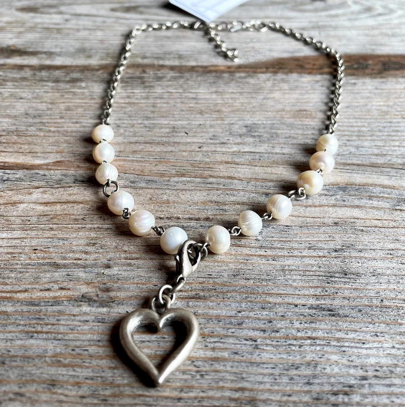 Trachten Kette Collier, Süßwasser Perlen, Herz