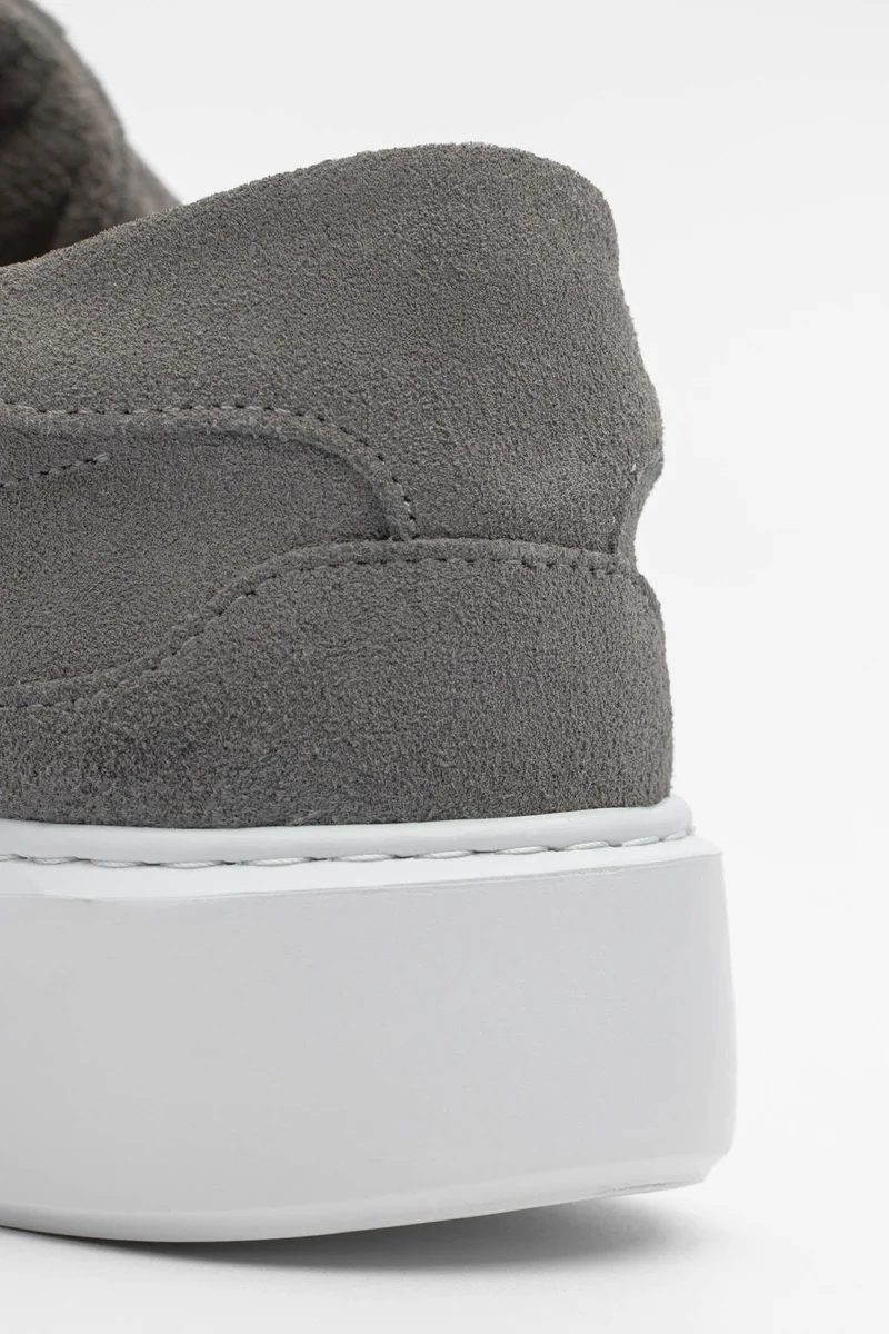 SUEDE TRAINER - DARK GREY