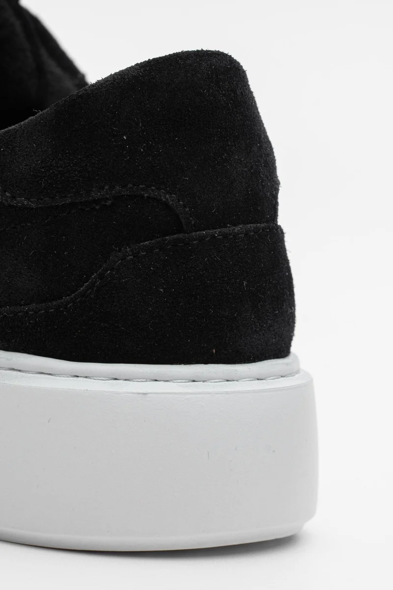 SUEDE TRAINER - BLACK