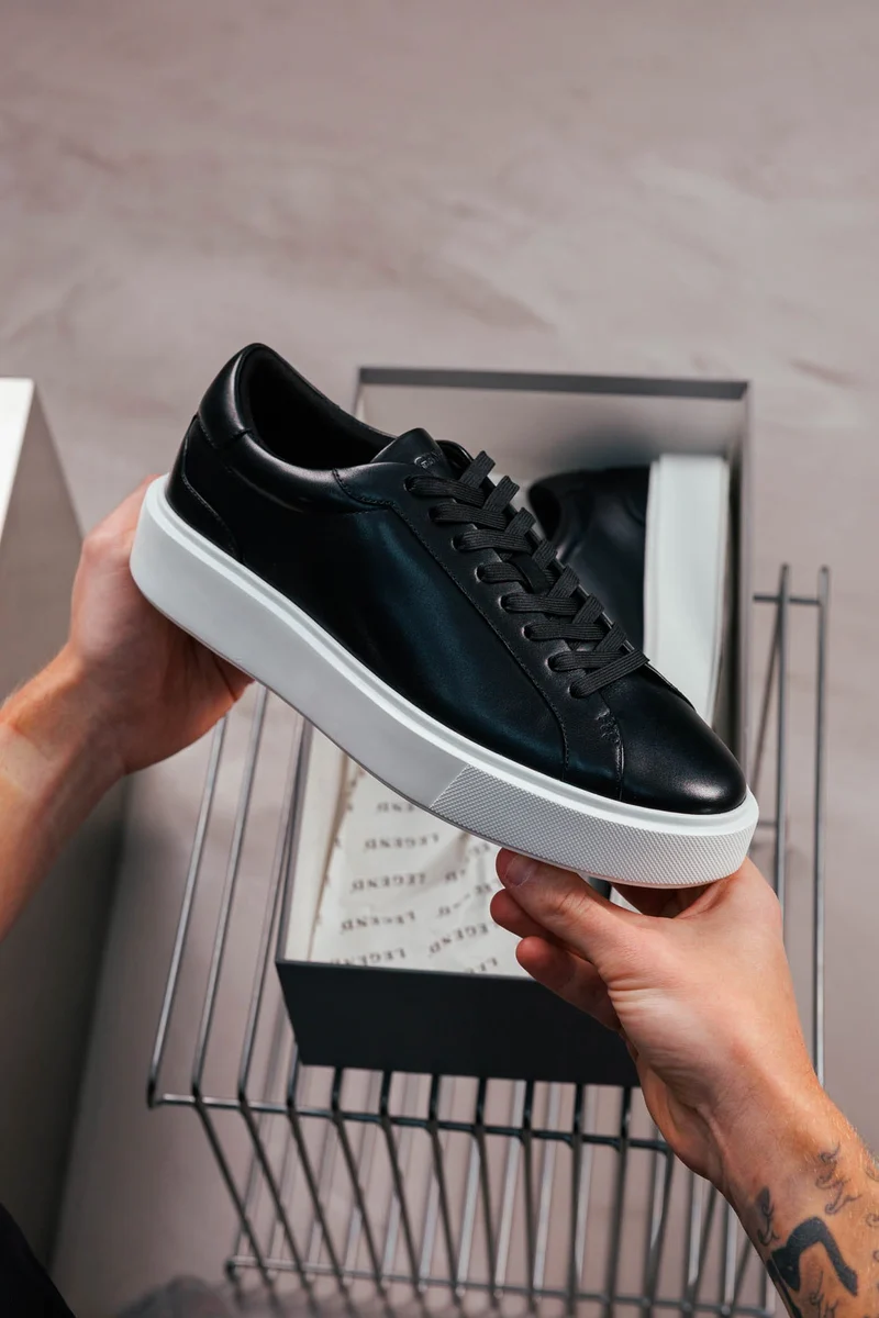LEATHER TRAINER - BLACK