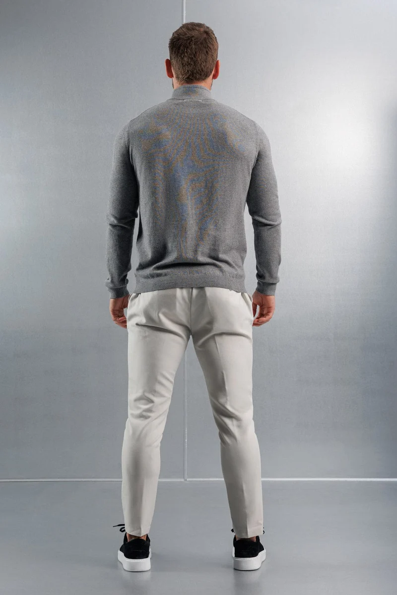 KNIT QUARTER ZIP SWEATER - GREY