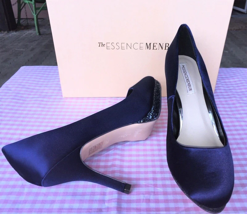 Pumps, The essence Menbur Schuhe, Satin blau, royalblau, Gr. 36