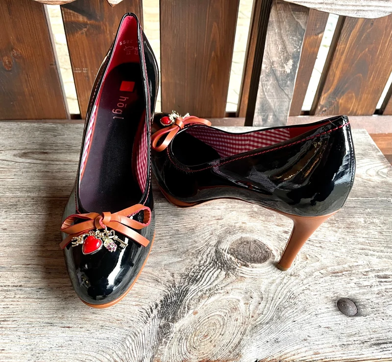Pumps, Högl Schuhe, Lackleder schwarz, Gr. 40 Trachtenschuhe