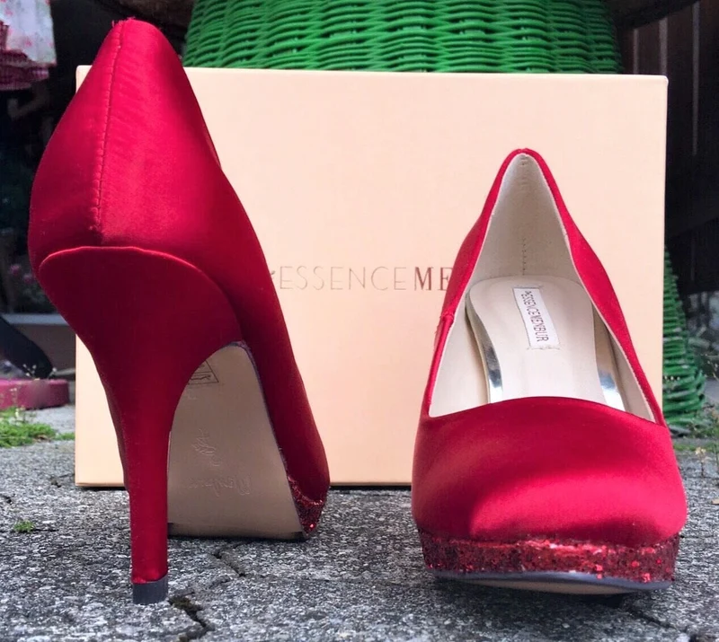 Pumps, The essence Menbur Schuhe, Satin rot
