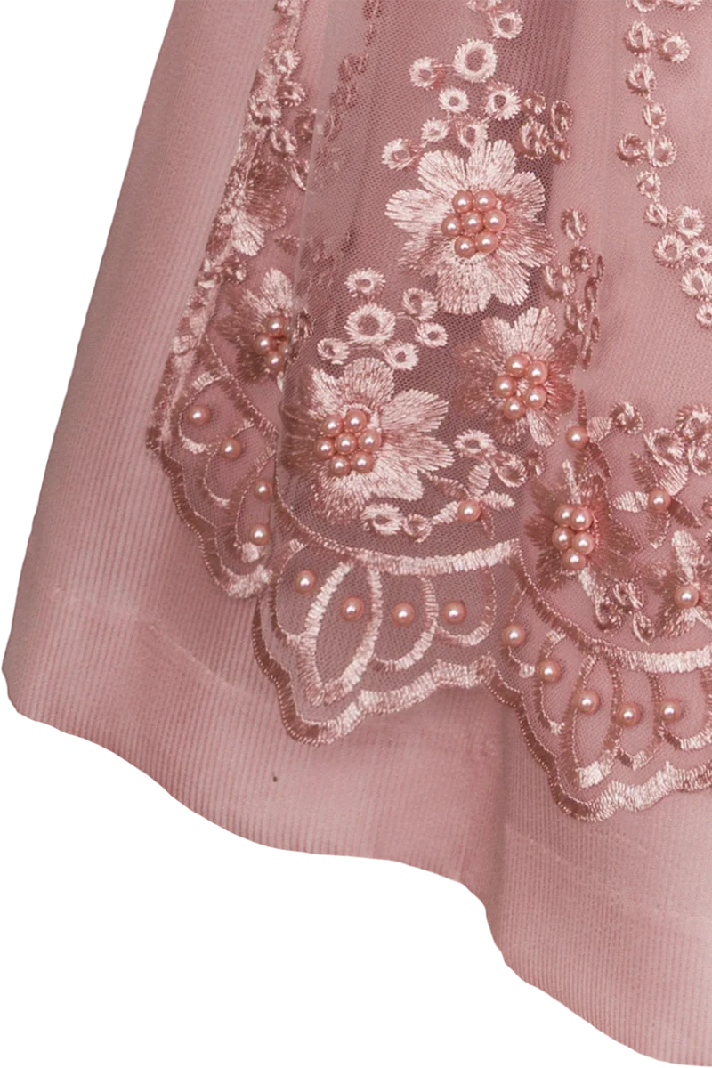 Mini-Samtdirndl mit Perlenschürze