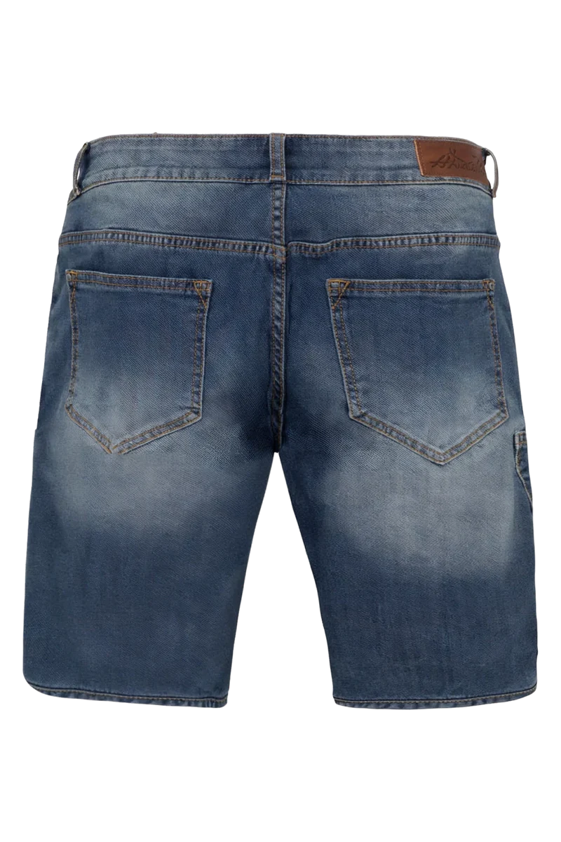 MODELL: HENRI DENIM