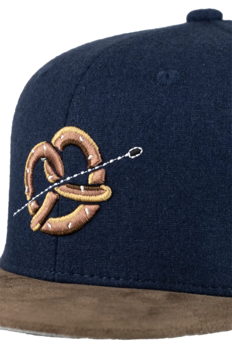 Herren Cap mit Brezn-Motiv im Westernlook