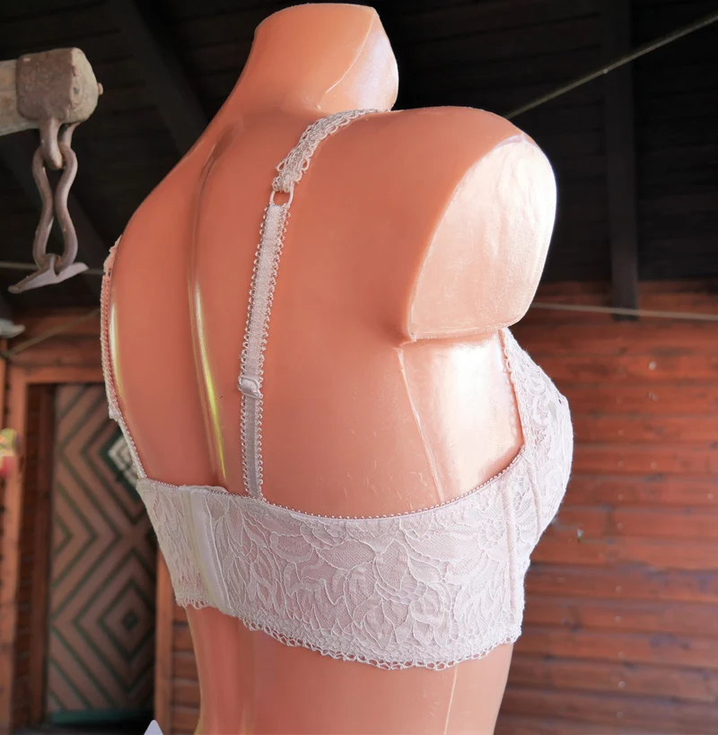 Bustier, BH, Nina von C., make-up, Nude, Spitze haut