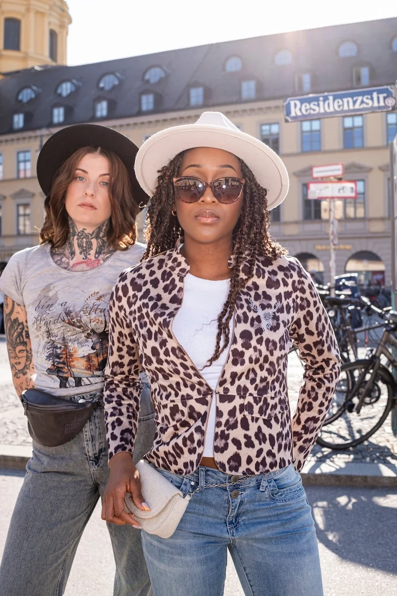 MODELL: FIRENZE LEO