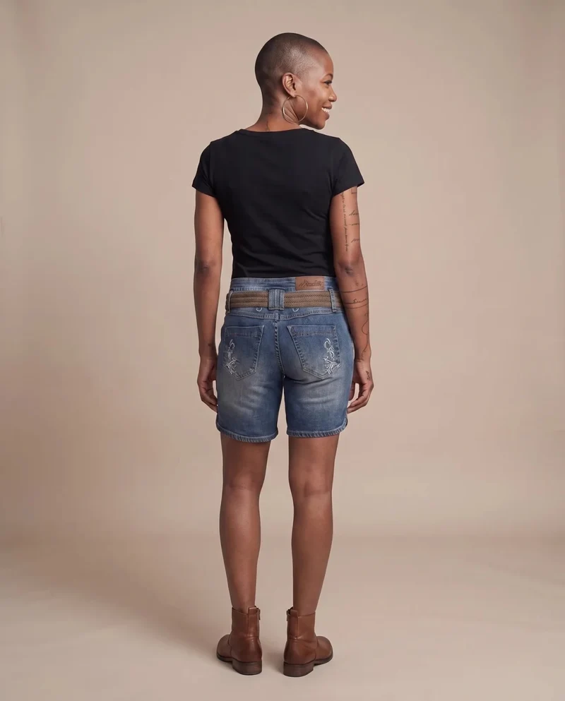 MODELL: DOROTHEA LONGSHORT DENIM