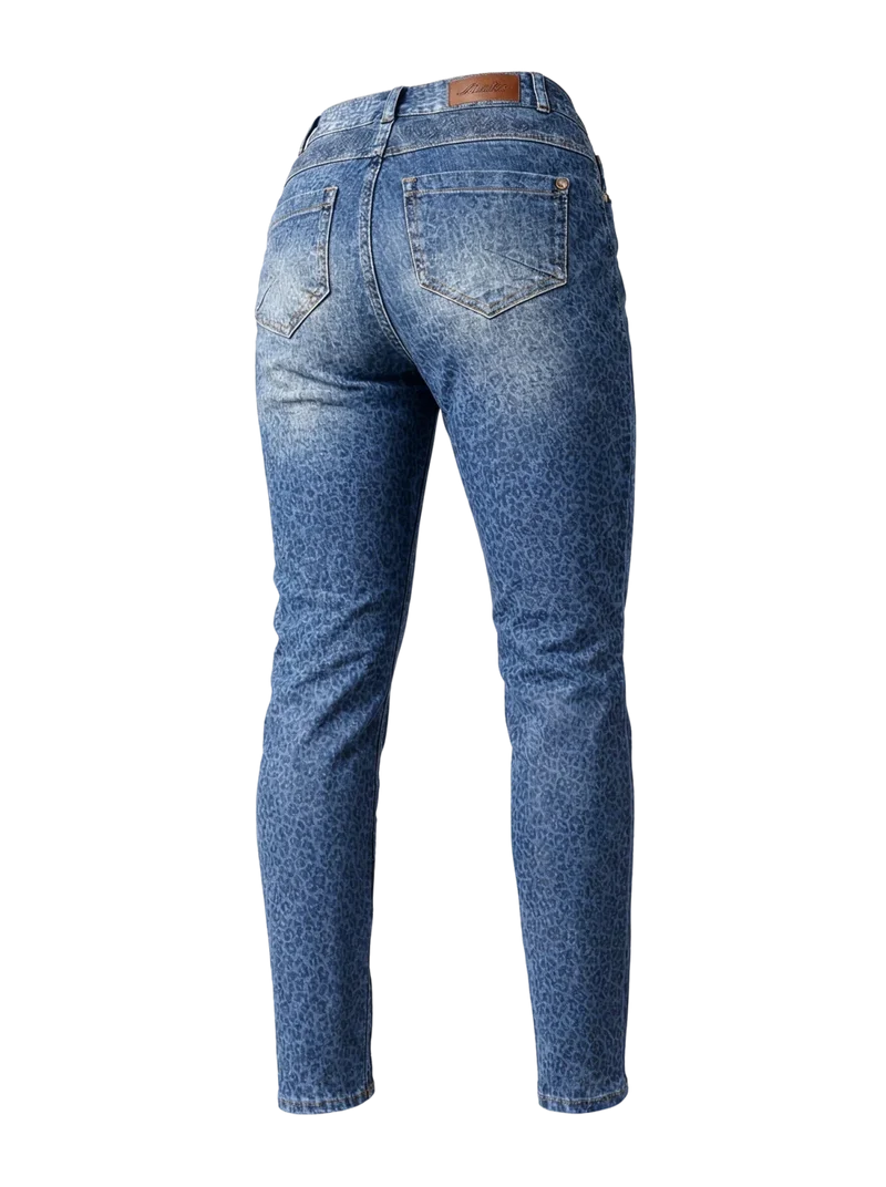 MODELL: HENDRINA DENIM CLASSIC LEO