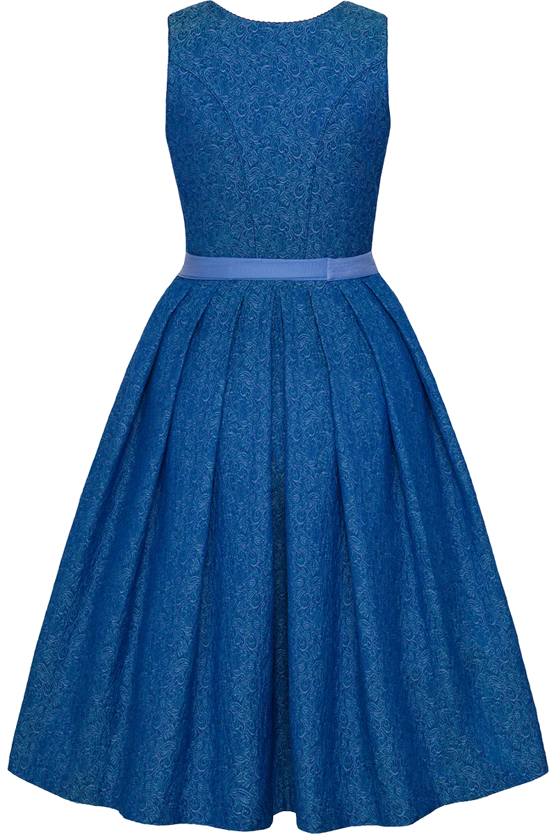 Dirndl in Midilänge mit Herzausschnitt