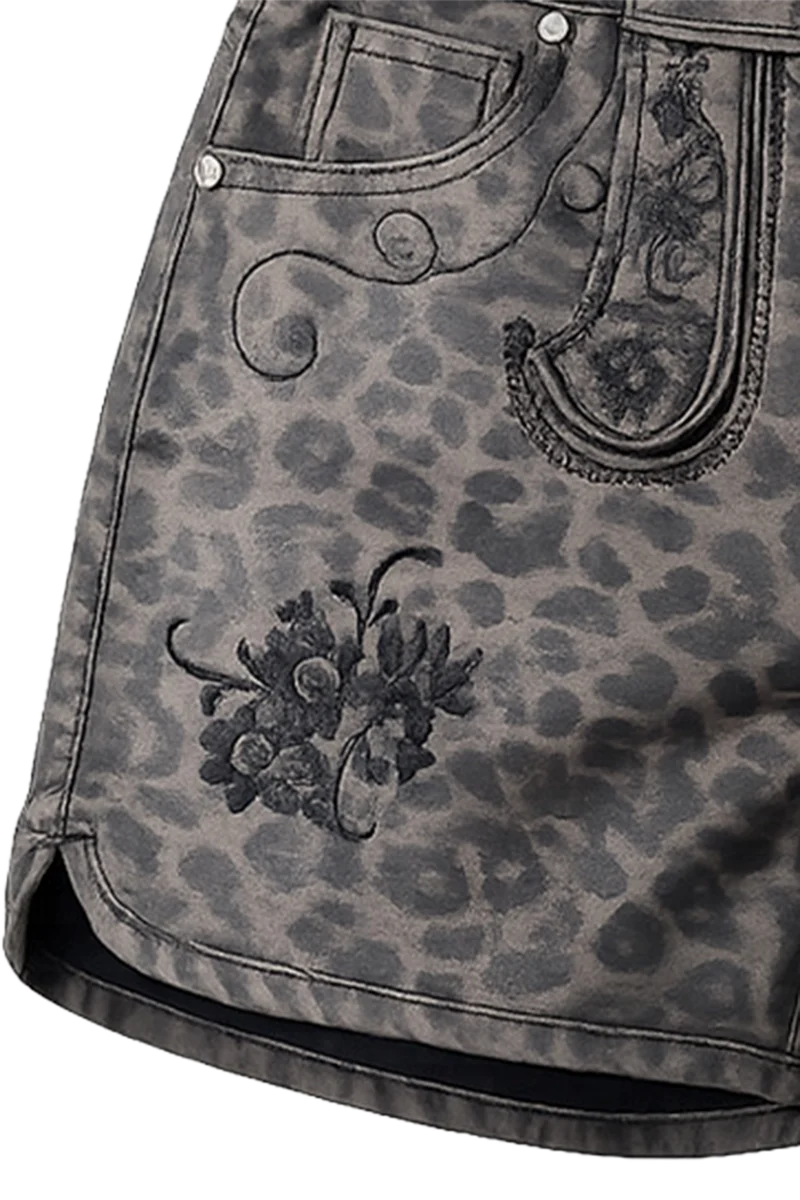 Damen Trachtenshort im Lederhosen-Stil mit Leodruck