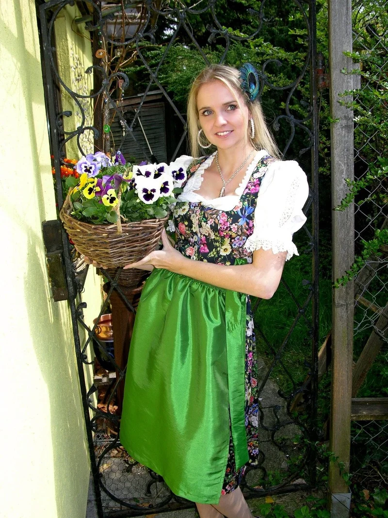 Dirndl Kaiseralm, Sommer, floral, bunt, Midi 65 cm