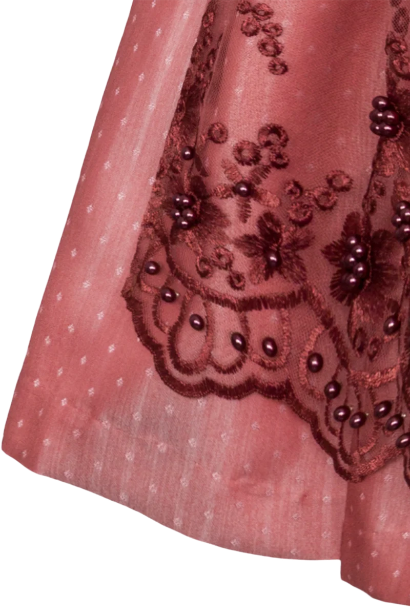 Mini-Dirndl mit Samt und transparenter Schürze