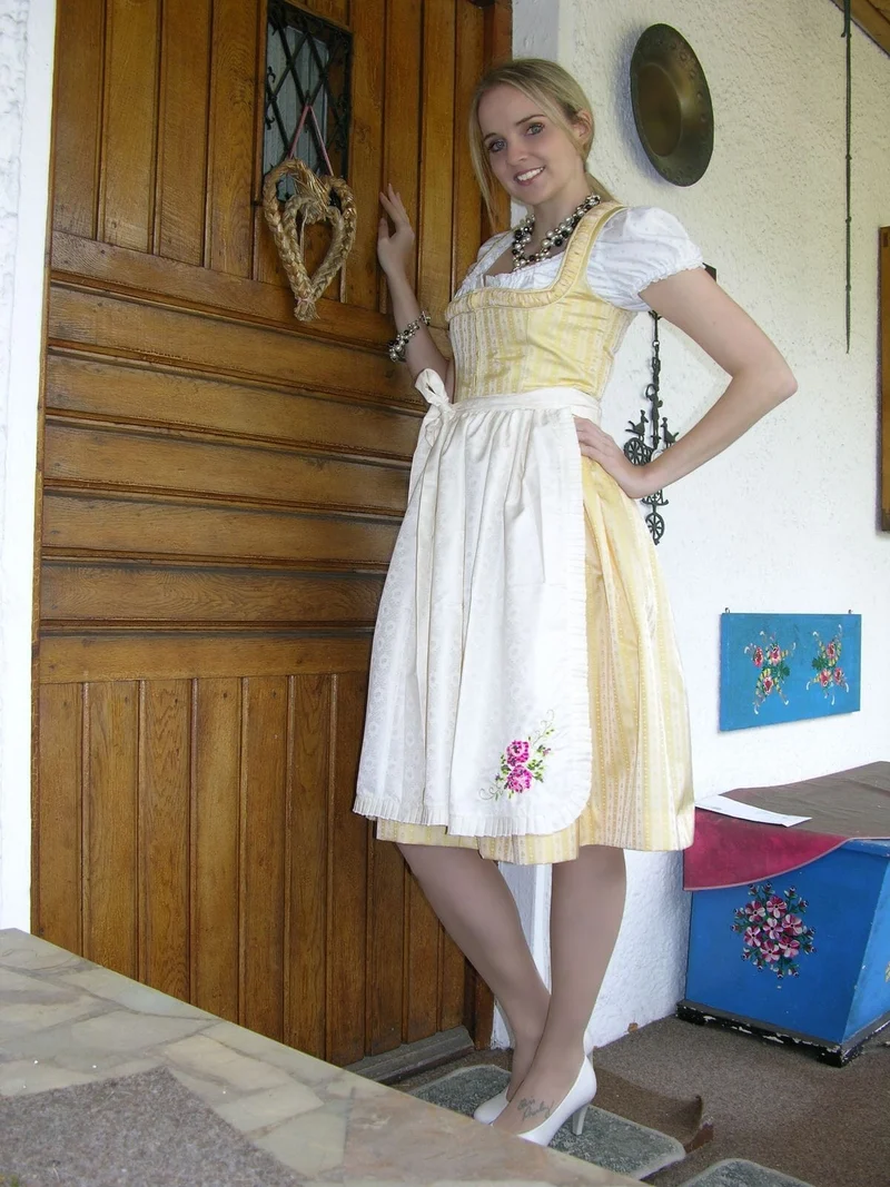 Dirndl Trentini, Hanni, creme, gelb, Midi 60 cm, Brautdirndl, Gr. 36