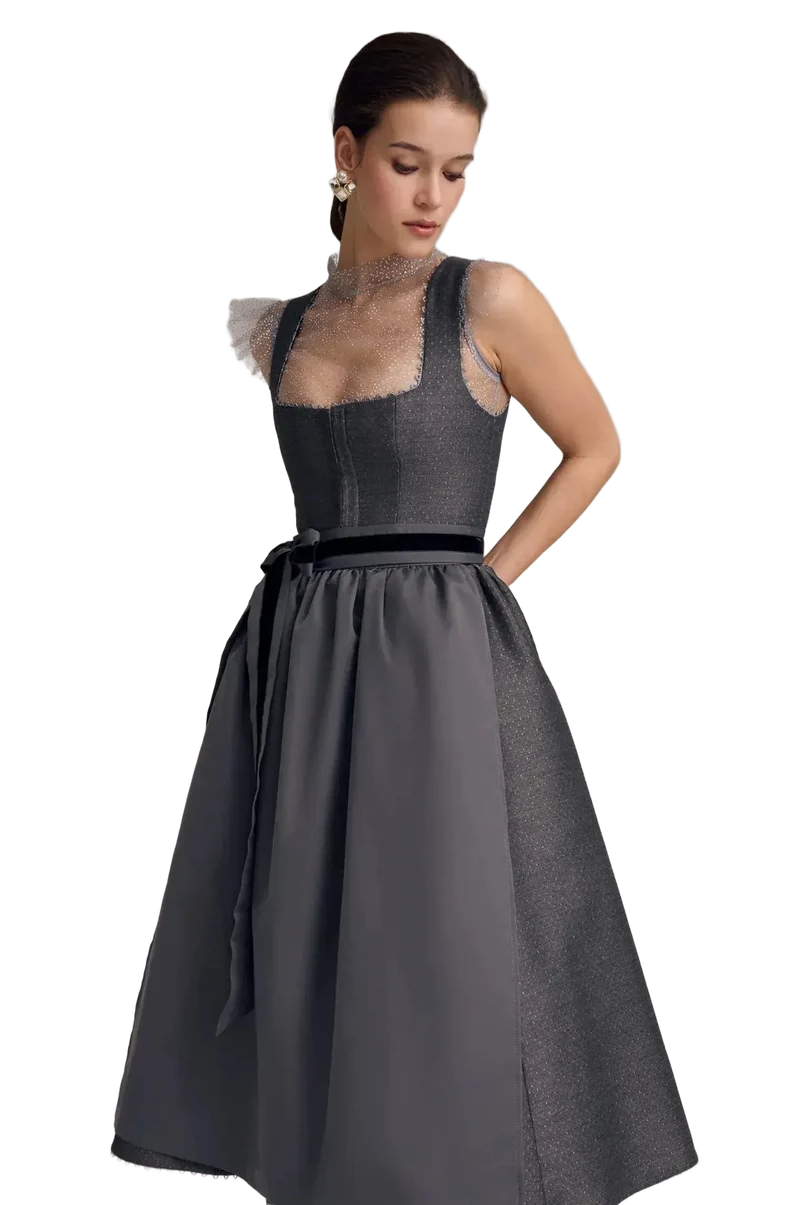 Kinga Mathe Dirndl Tirana Grau