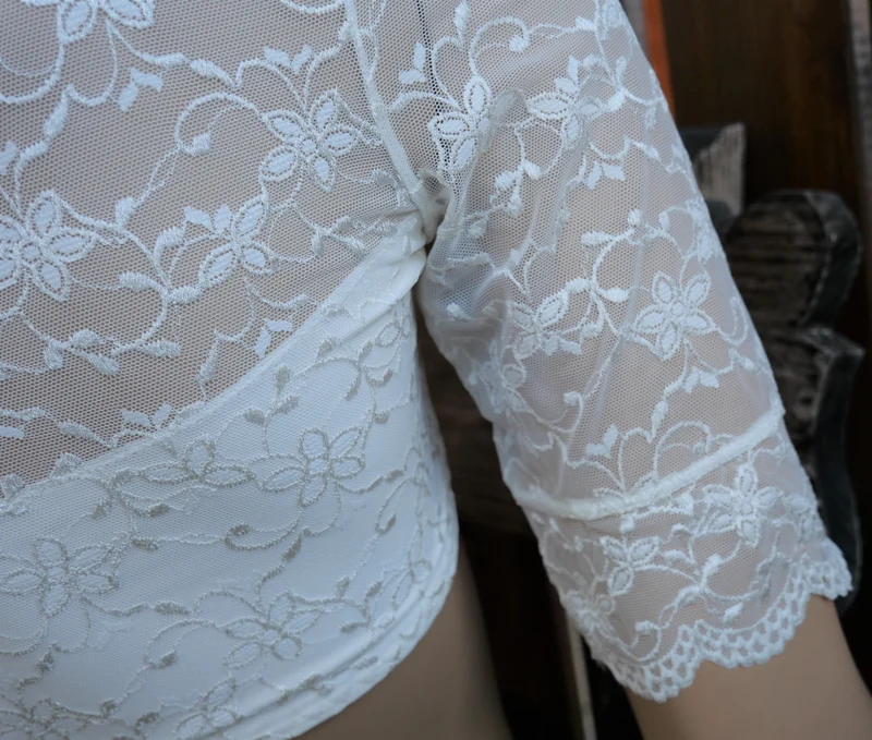 Dirndlbluse Nina von C., ecru, Melissa, hochgeschlossen