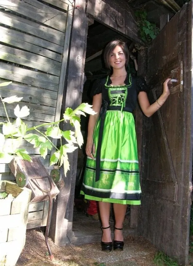Dirndl Rose, schwarz, neon grün, Midi 70 cm