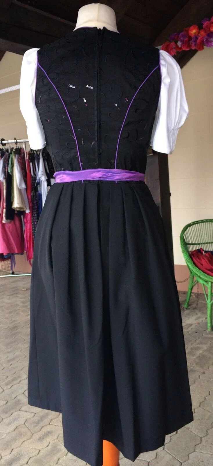 Dirndl Fuchs Trachten, schwarz, lila, Midi 70 cm